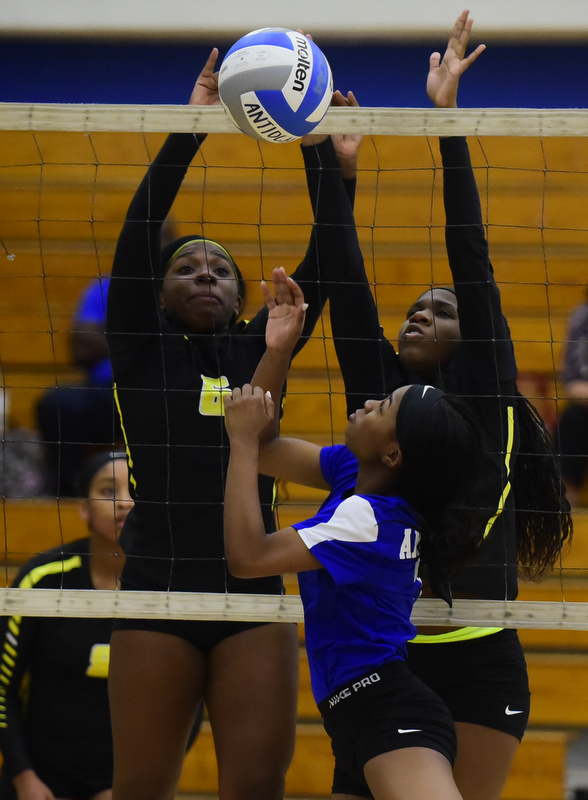 Lady Burros Volleyball beat Dickson Co. in 5 sets to win 3rd straight District 11 Championship