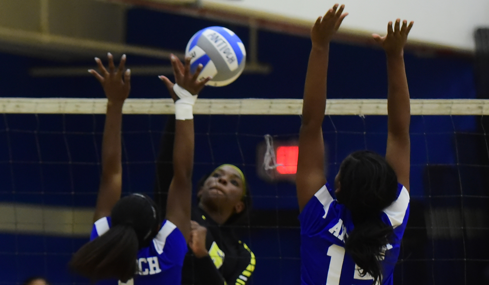 Lady Burros Volleyball beat Dickson Co. in 5 sets to win 3rd straight District 11 Championship