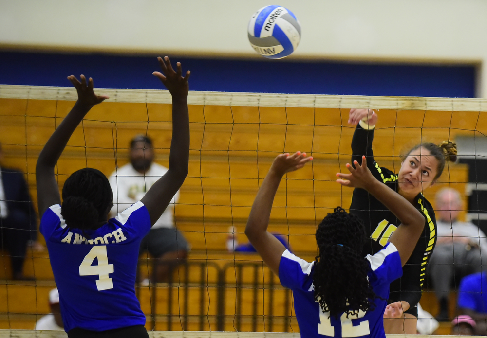 Lady Burros Volleyball beat Dickson Co. in 5 sets to win 3rd straight District 11 Championship