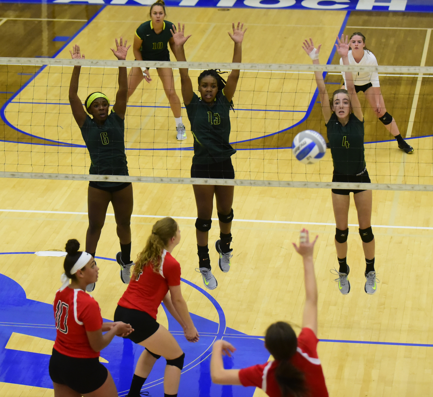 Lady Burros Volleyball beat Dickson Co. in 5 sets to win 3rd straight District 11 Championship