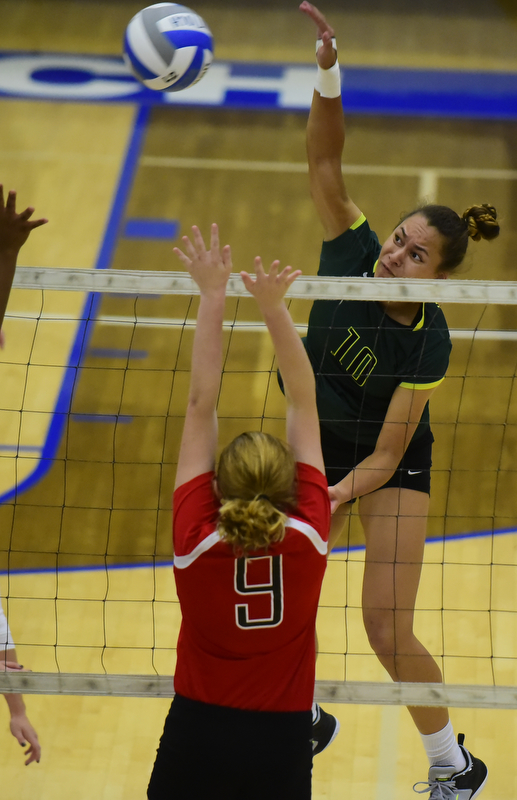 Lady Burros Volleyball beat Dickson Co. in 5 sets to win 3rd straight District 11 Championship