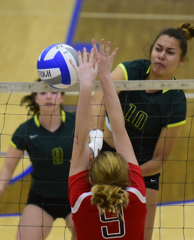 Lady Burros Volleyball beat Dickson Co. in 5 sets to win 3rd straight District 11 Championship