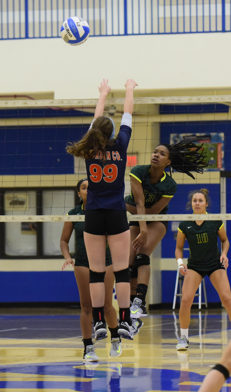 Lady Burros Volleyball beat Dickson Co. in 5 sets to win 3rd straight District 11 Championship