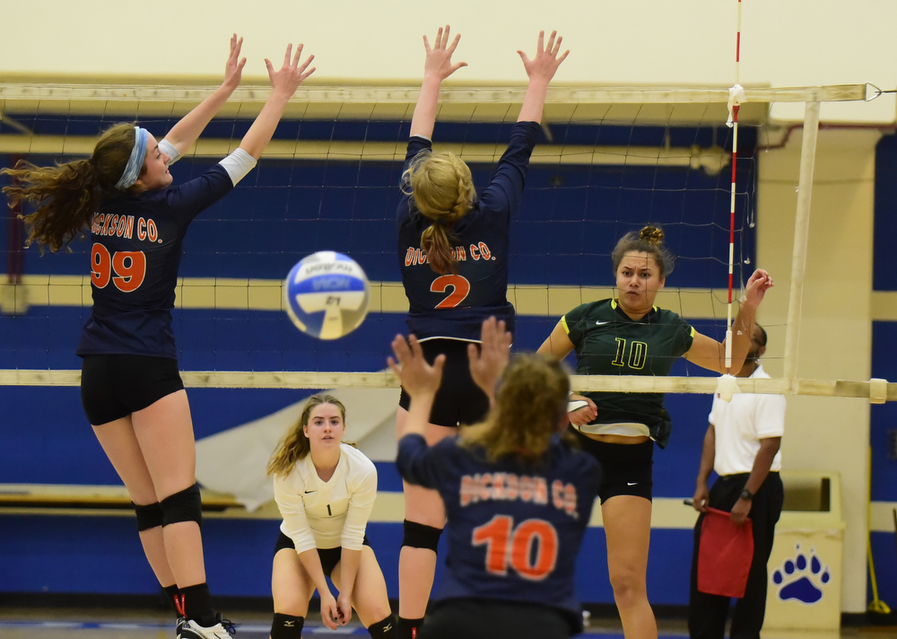 Lady Burros Volleyball beat Dickson Co. in 5 sets to win 3rd straight District 11 Championship