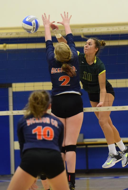 Lady Burros Volleyball beat Dickson Co. in 5 sets to win 3rd straight District 11 Championship