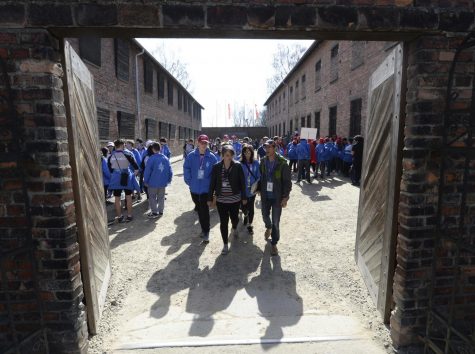 Two minutes of silence across nations sound importance of Holocaust Remembrance March