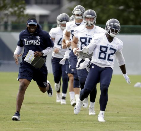 Tennessee Titans defensive tackle Teair Tart pushes a sled during practice  at the NFL football team's training facility Tuesday, June 6, 2023, in  Nashville, Tenn. (AP Photo/George Walker IV Stock Photo - Alamy