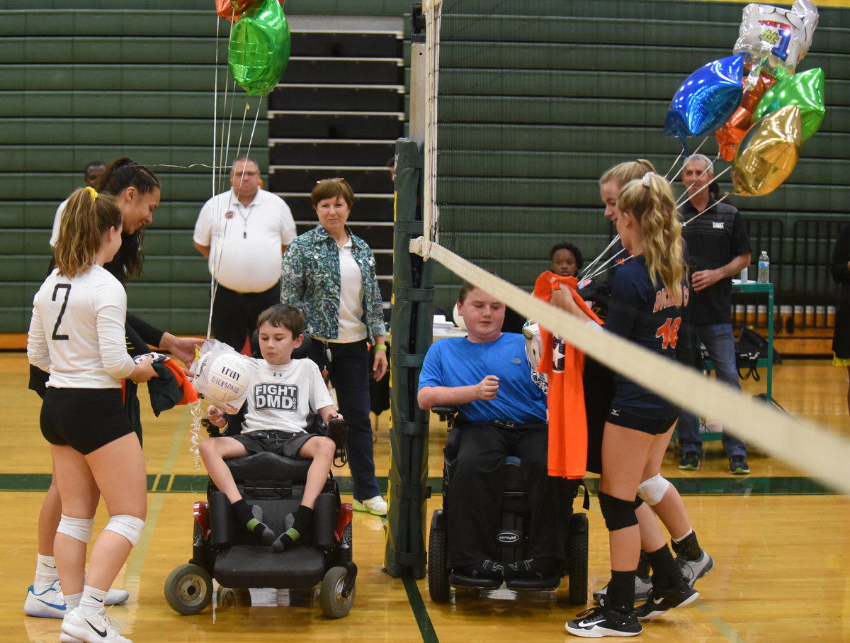 Open+house%2C+open+arms%3B+Volleyball+teams+honor+those+who+struggle+with+DMD+a+form+of+Muscular+Dystrophy