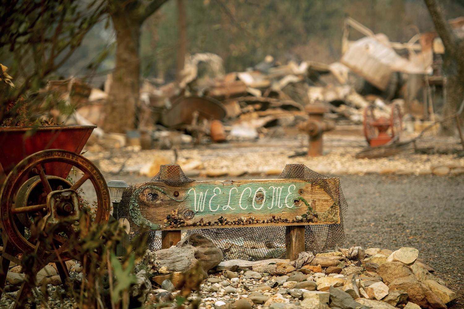 California+wildfire+has+killed+79%2C+rain+is+helming+squelch+fires+but+mudslides+present+recovery+problems