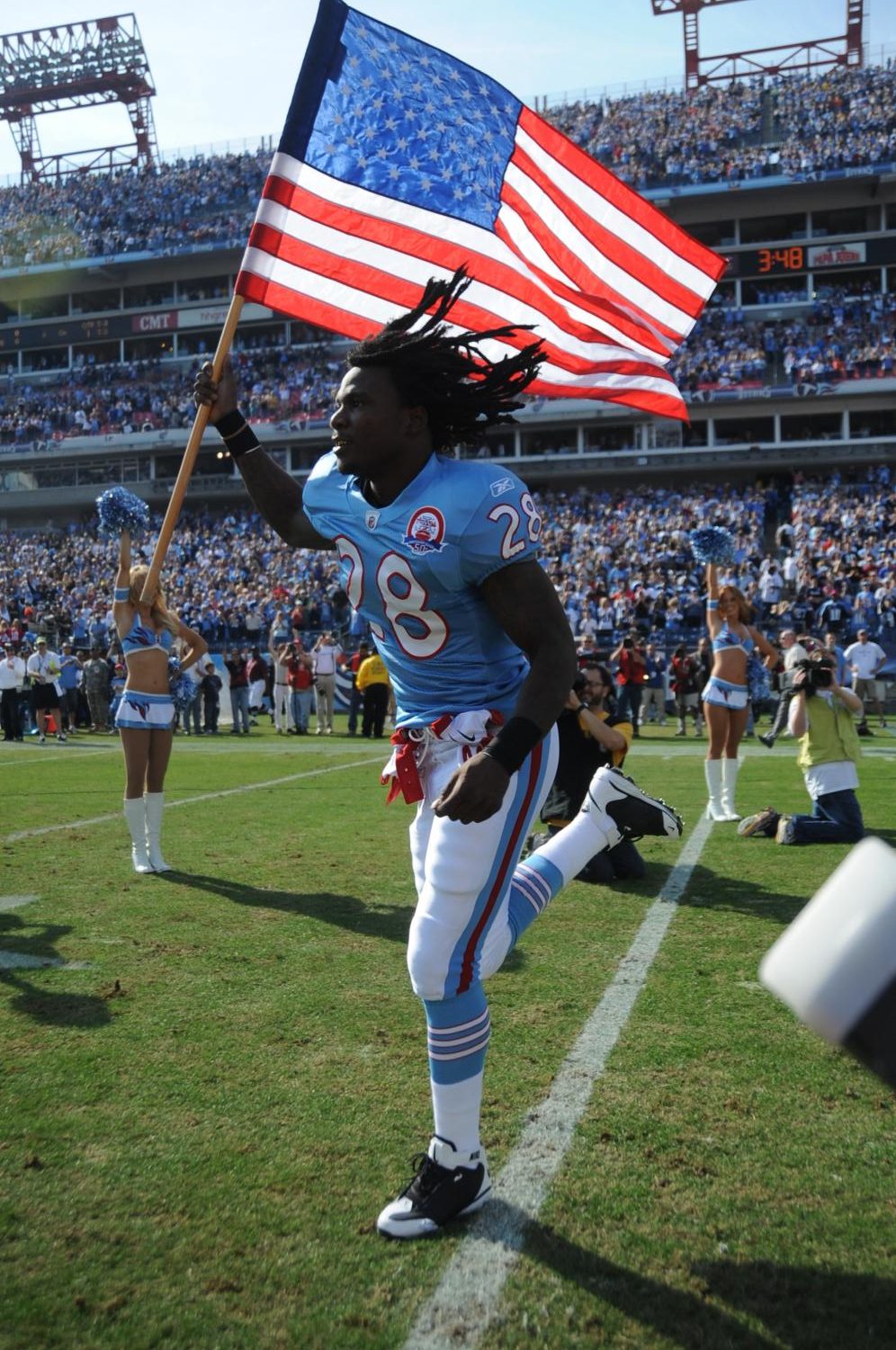 Touchdown+Titans%21+The+NFL+marks+20+years+in+Tennessee