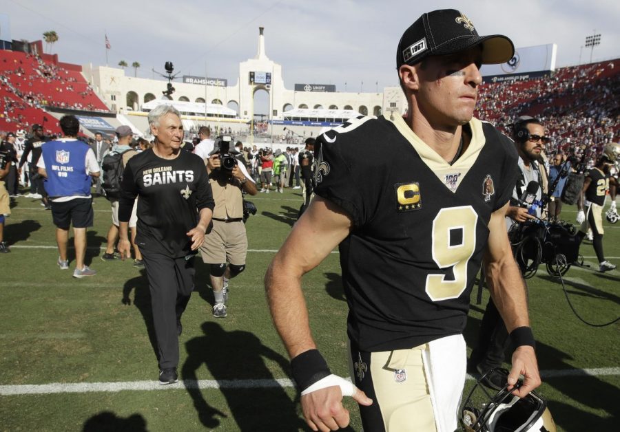 Saints lose to the Rams; Brees leaves stadium injured!