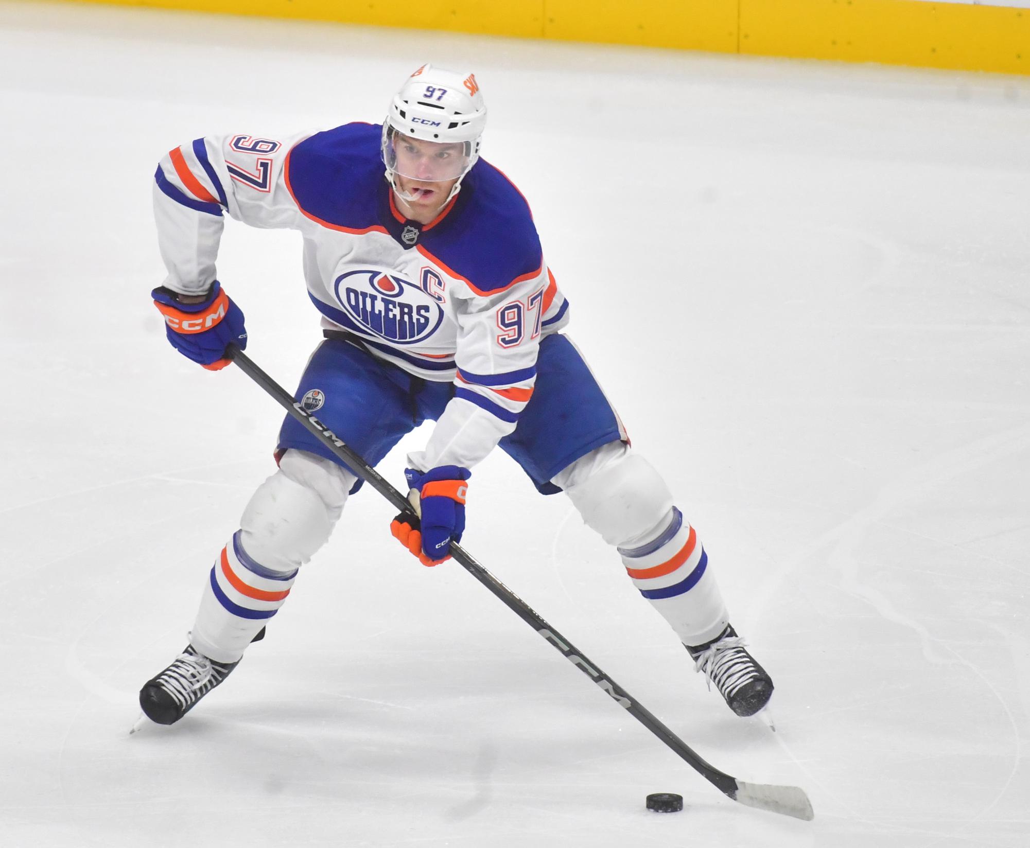 Kulak scores twice and McDavid gets first goal of season as Oilers beat Predators 4-2