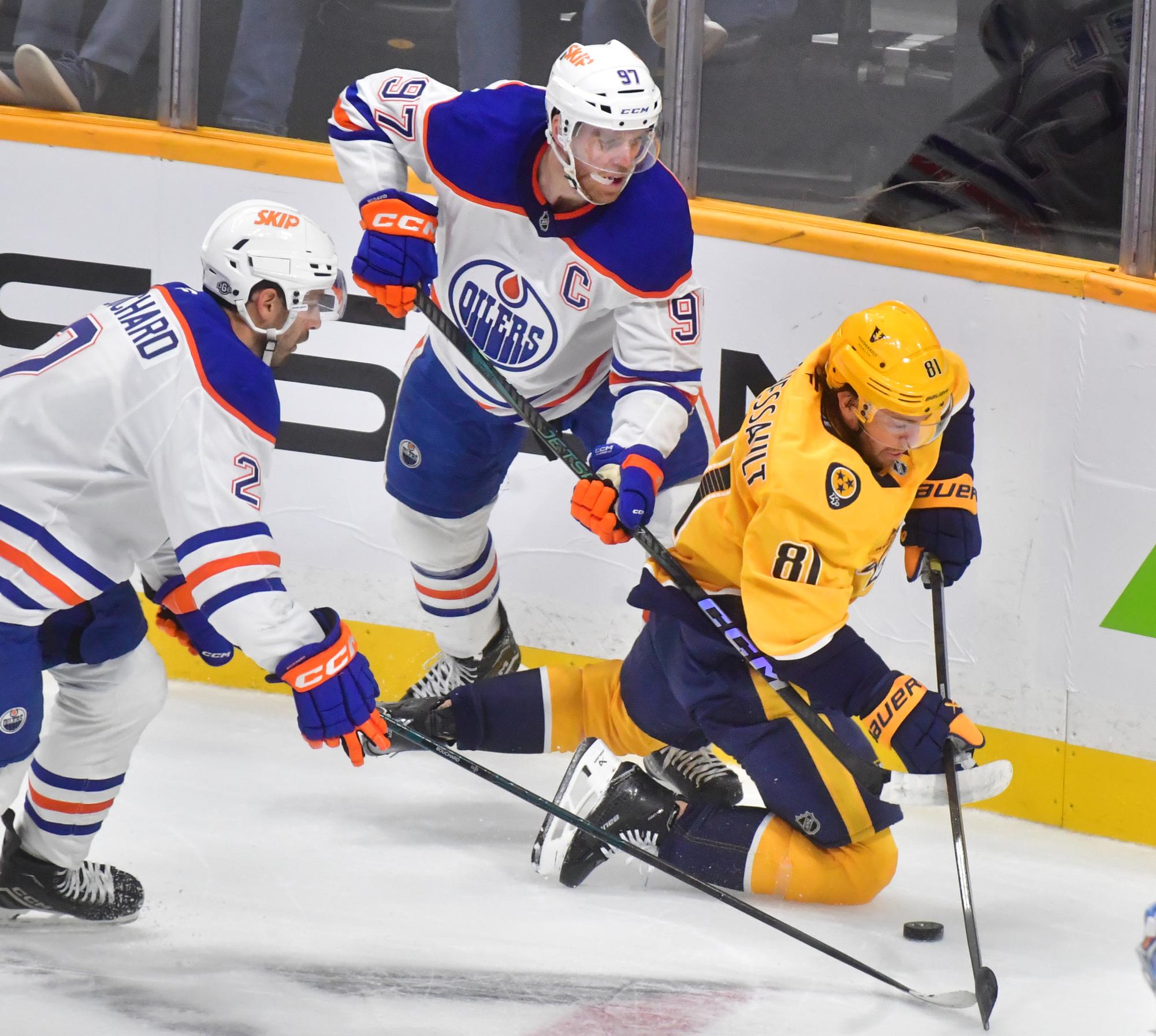 Kulak scores twice and McDavid gets first goal of season as Oilers beat Predators 4-2