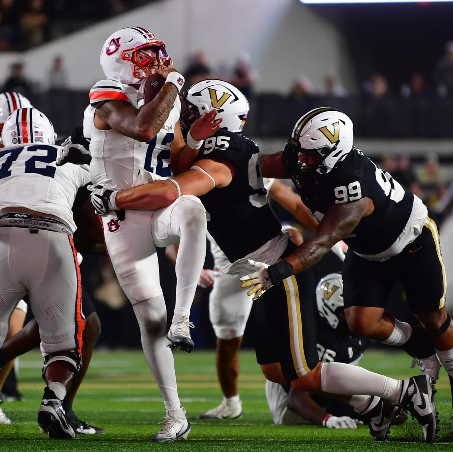 Vanderbilt beats Auburn in Overtime,45–38