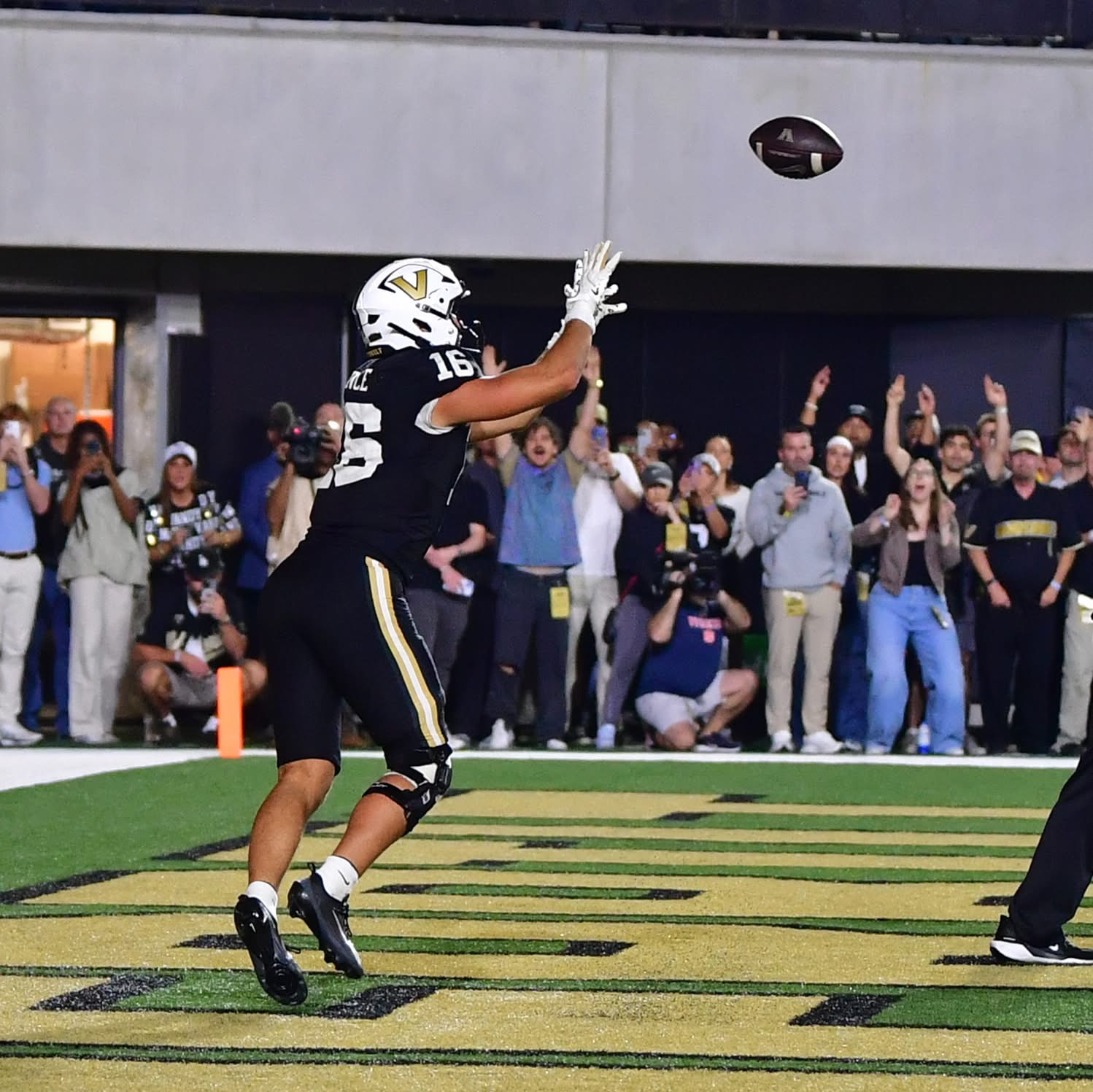 Vanderbilt beats Auburn in Overtime,45–38