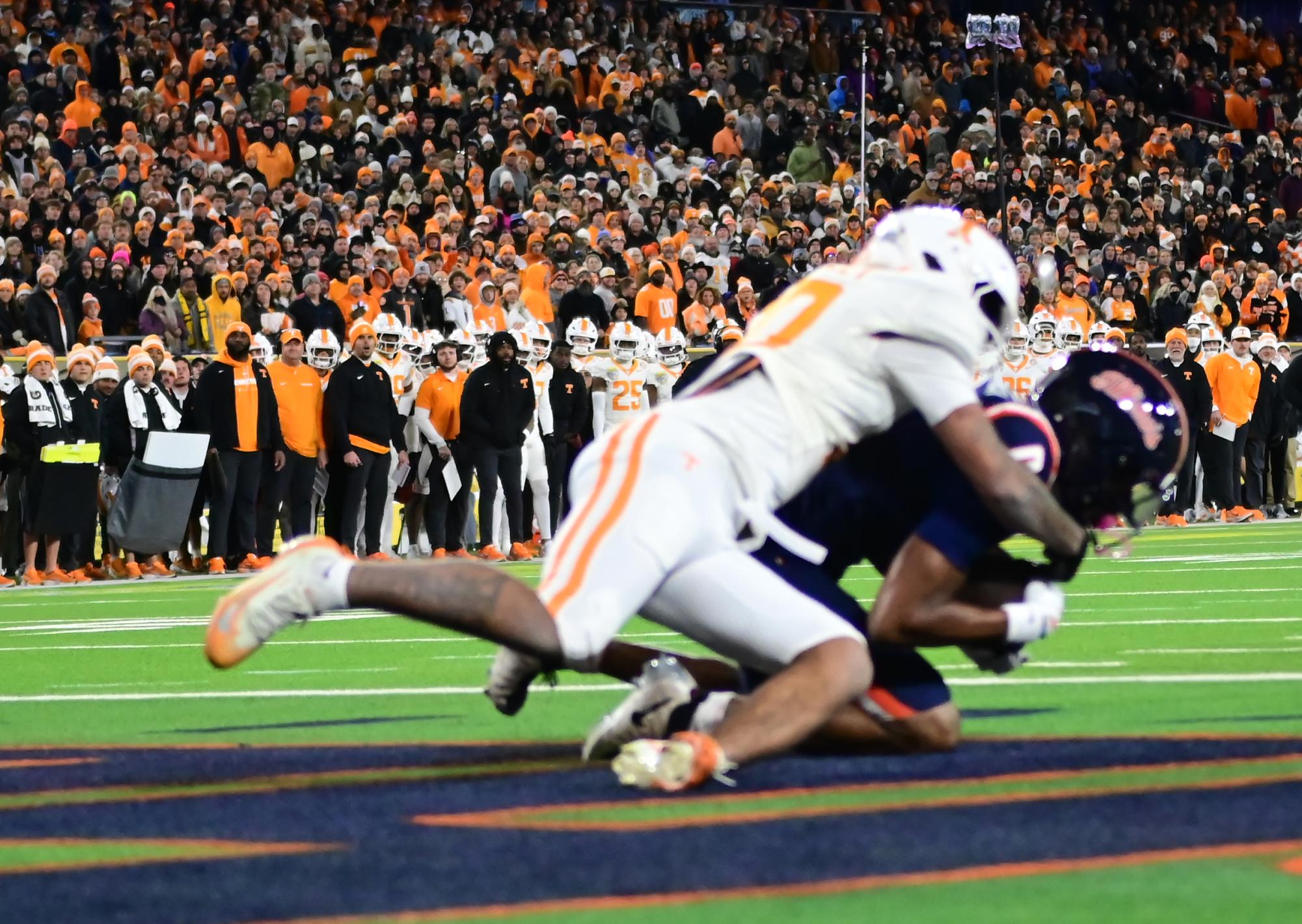 Illinois Fighting Illini Take Down the Tennessee Volunteers in a heartbreaking loss 30-28 in the Music City Bowl