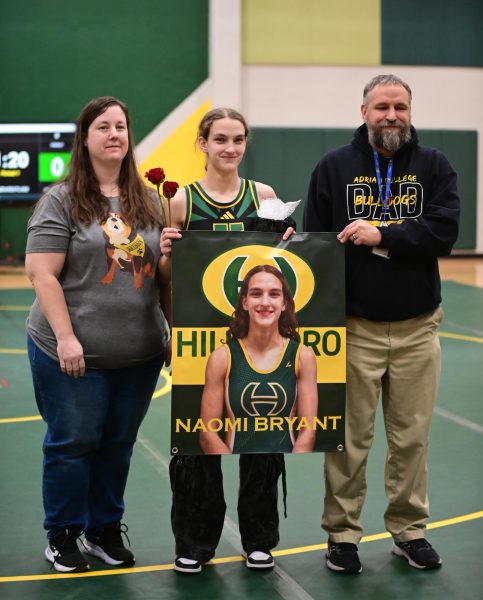 Hillsboro Burros Rise: Four Wrestlers Represent with Pride, Two Seniors Reach Finals at Regionals